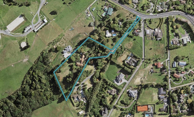 325 Redoubt Rd, Manukau Central, Manukau - Carousel 1