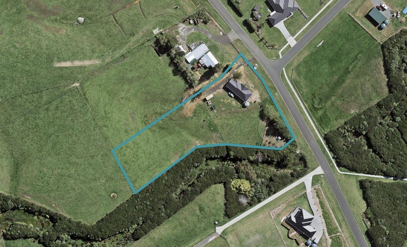 15 Opoia Drive, Waiuku - Carousel 1