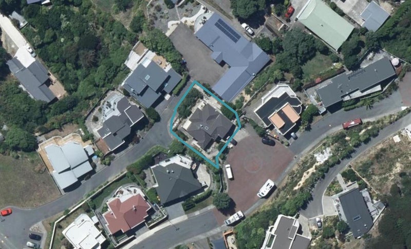 19 Paremata Drive, Paremata, Porirua - Carousel 1