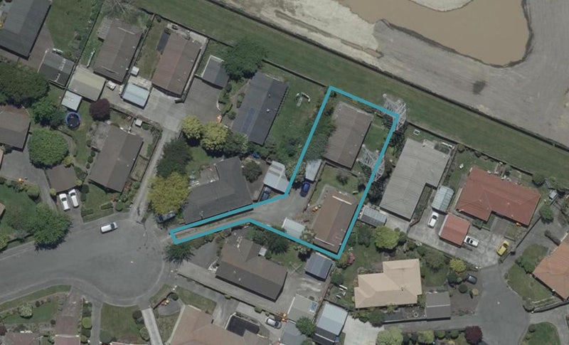 2/12 Fiona Place, Hei Hei, Christchurch - Carousel 1