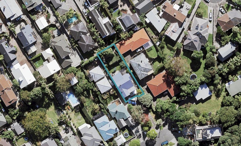 28 Seacombe Road, Point Chevalier, Auckland - Carousel 1