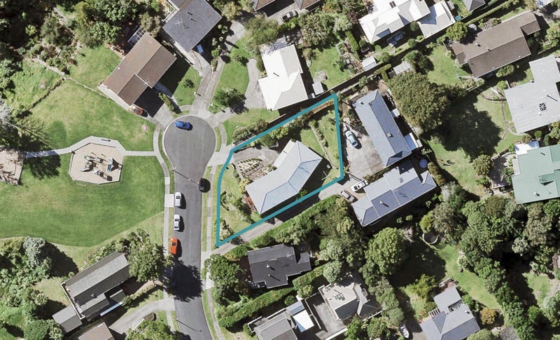 39 Pickwick Parade, Mellons Bay, Auckland - Carousel 1