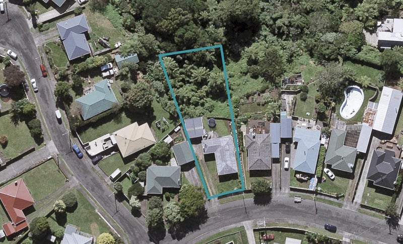 11 Rata Street, Upper Vogeltown, New Plymouth - Carousel 1