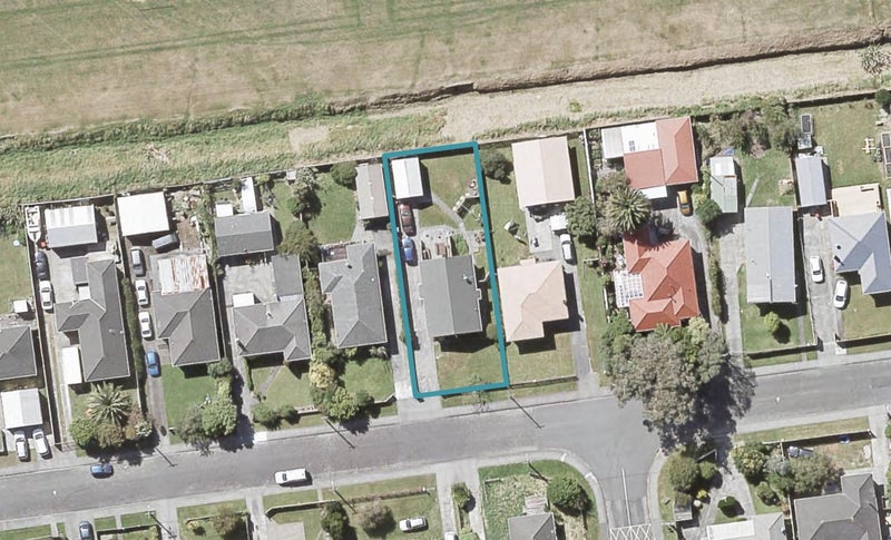 20 Russell Road, Wainuiomata, Lower Hutt - Carousel 1
