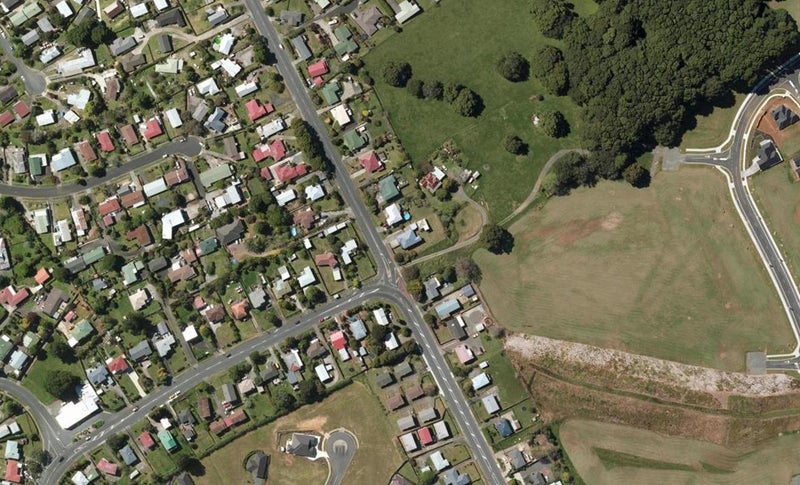 1 Gillingham Road, Te Kamo, Whangārei - Carousel 1