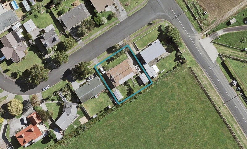 4A Lorelei Place, Opaheke, Papakura - Carousel 1