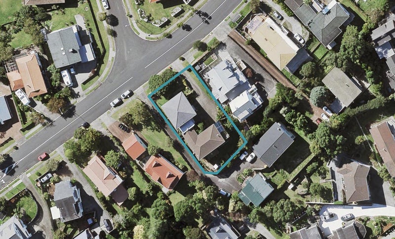 2/153 Oaktree Avenue, Browns Bay, Auckland - Carousel 1