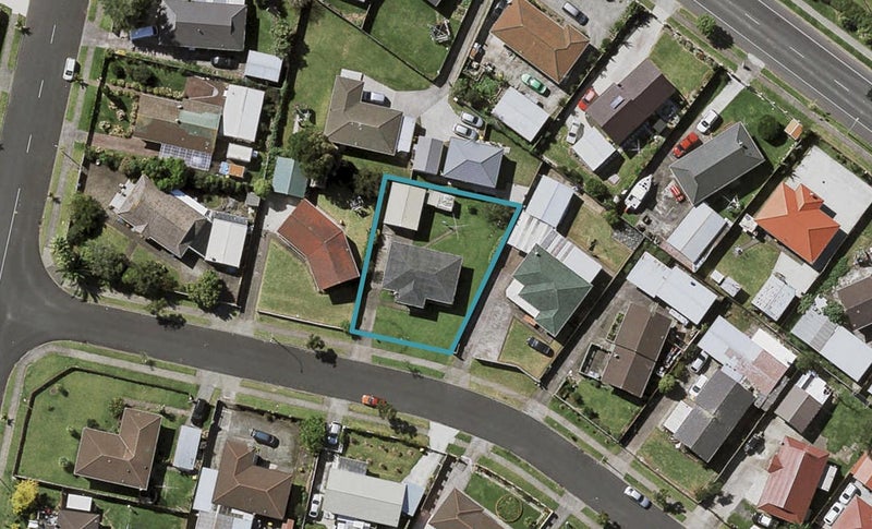 6 Dillon Crescent, Clover Park, Auckland - Carousel 1