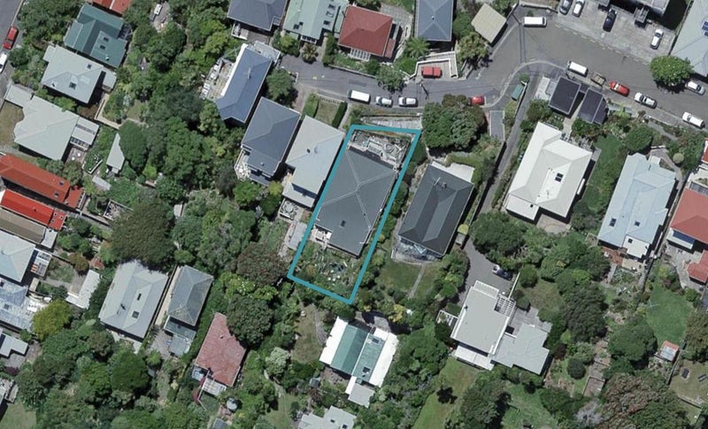 27 Maarama Crescent, Aro Valley, Wellington - Carousel 1