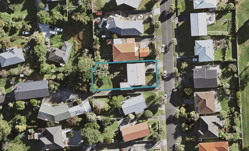 37 Peter Buck Road, New Windsor, Auckland - Carousel 1