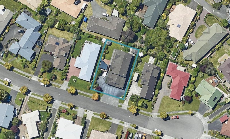 12 Thelma Place, Lynmore, Rotorua - Carousel 1