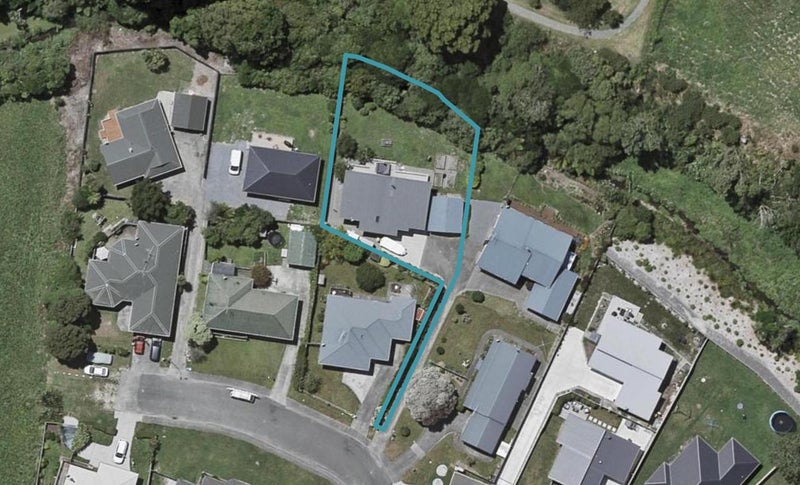 22 Millhaven Place, Otaki - Carousel 1