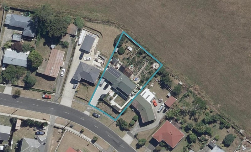 31 McKay Drive, Temple View, Hamilton - Carousel 1