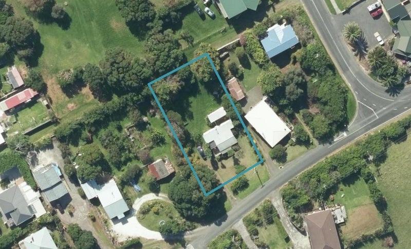 14 Ripiro Drive, Baylys Beach - Carousel 1