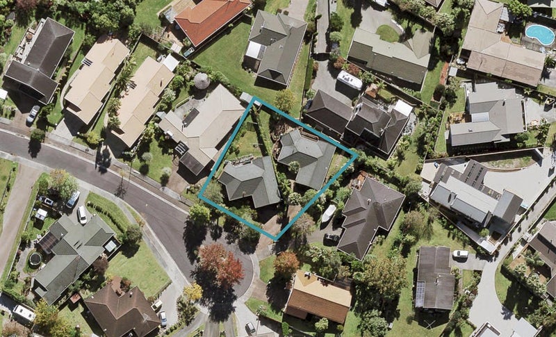 1/12 Kerlin Crescent, West Harbour, Auckland - Carousel 1