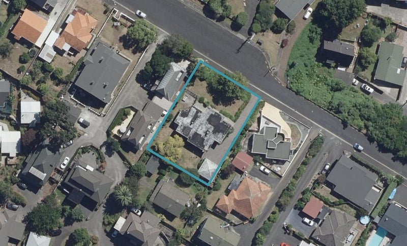 47 Carey Street, Maeroa, Hamilton - Carousel 1