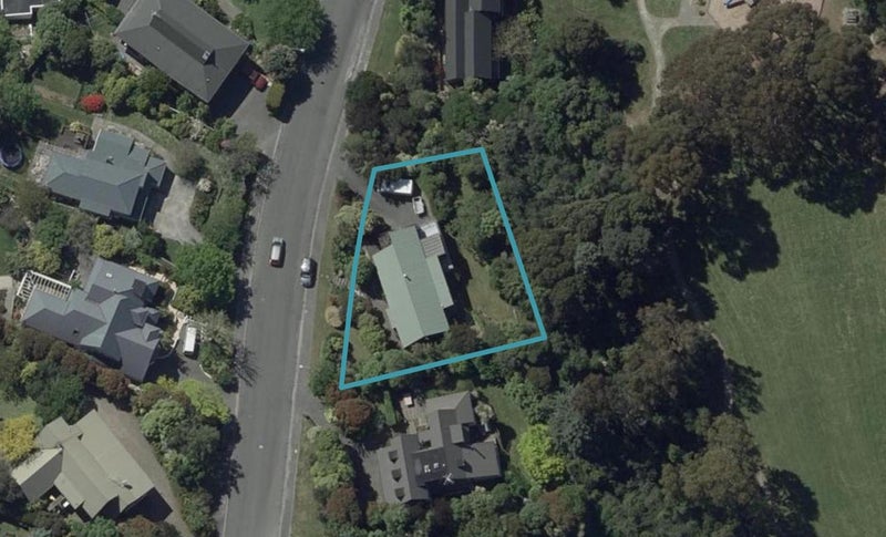 38 Woodside Common, Westmorland, Christchurch - Carousel 1