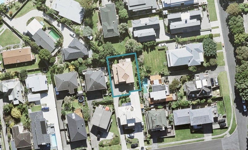 28A Ridge Road, Waiake, Auckland - Carousel 1