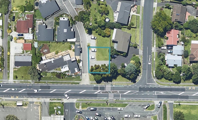 2 Azores Way, Welcome Bay, Tauranga - Carousel 1