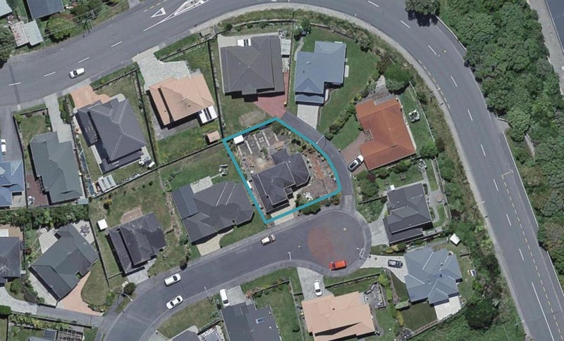 37 Ring Lane, Paparangi, Wellington - Carousel 1