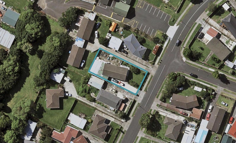 12 Israel Avenue, Clover Park, Auckland - Carousel 1