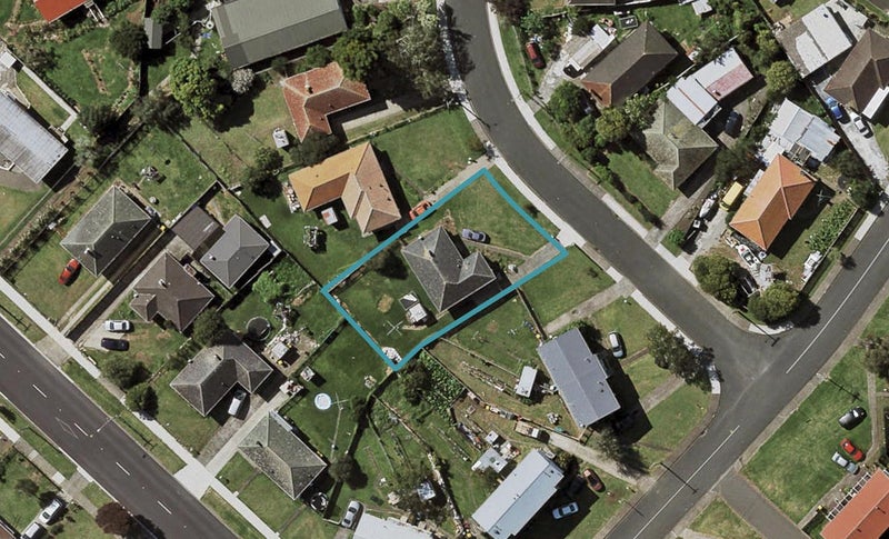 37 Crown Crescent, Otara, Auckland - Carousel 1