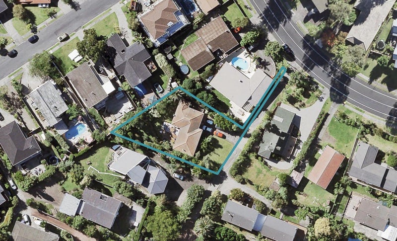 66 John Downs Drive, Browns Bay, Auckland - Carousel 1
