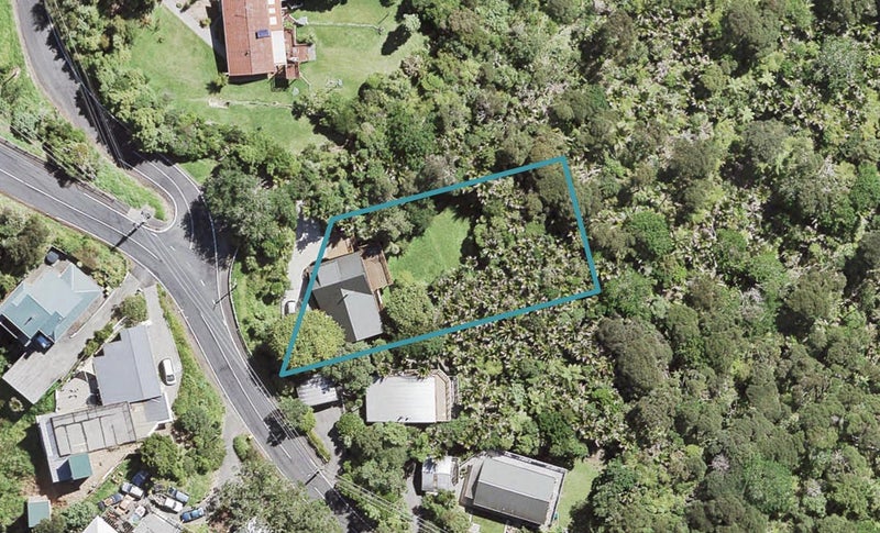 5 Warner Park Avenue, Laingholm, Auckland - Carousel 1