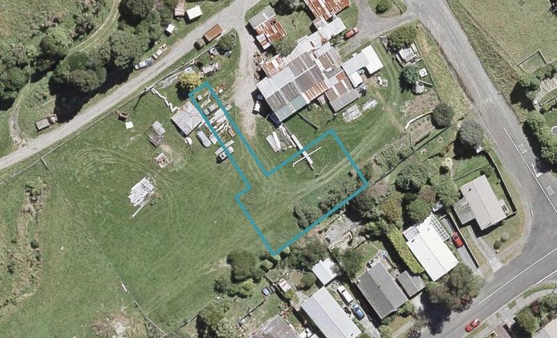 11 Colorado Road, Totara Park, Upper Hutt - Carousel 1