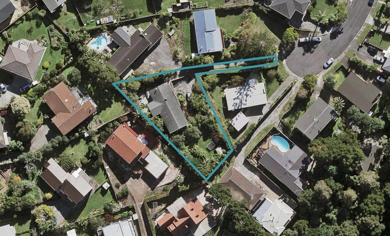 11 Nicholson Place, Hillcrest, Auckland - Carousel 1