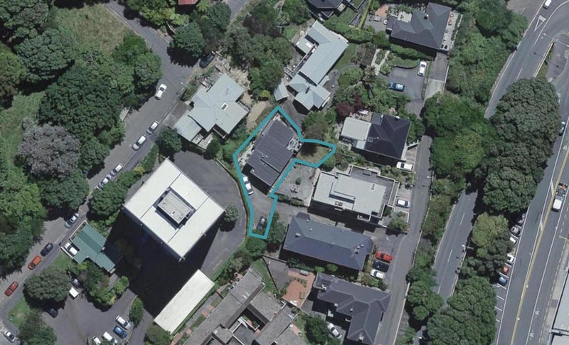 9E Stowe Hill, Thorndon, Wellington - Carousel 1