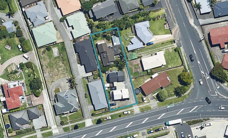 8 Bellevue Road, Brookfield, Tauranga - Carousel 1