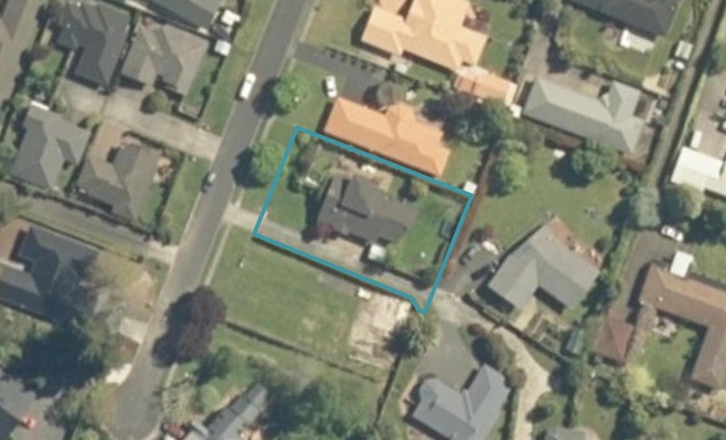 8 Bronte Place, Leamington, Cambridge - Carousel 1