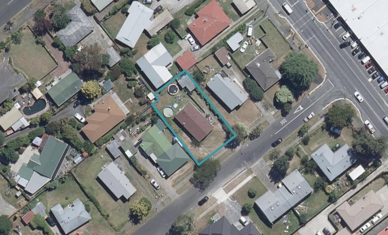 6 Crosher Place, Silverdale, Hamilton - Carousel 1