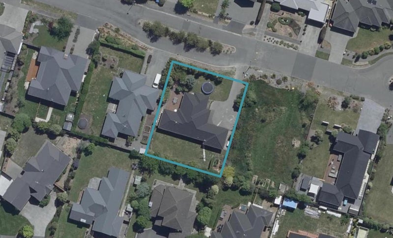 26 Hemingway Place, Spencerville, Christchurch - Carousel 1