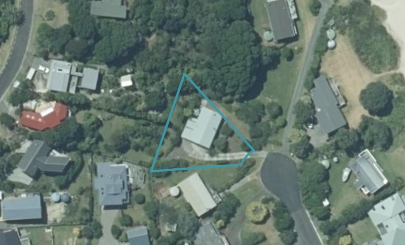 9 Bay View Place, Ferry Landing, Whitianga - Carousel 1