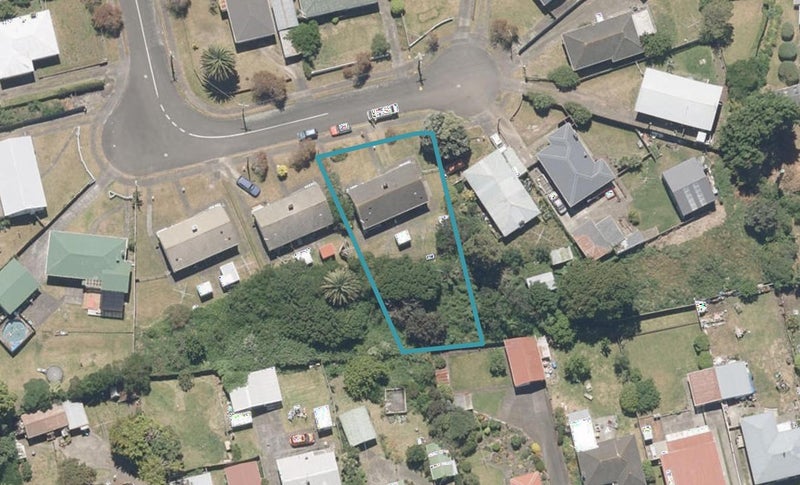 18 Andrews Place, Gonville, Whanganui - Carousel 1