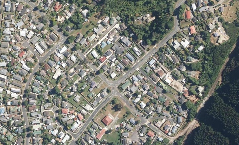 1 Norana Road, Maoribank, Upper Hutt - Carousel 1