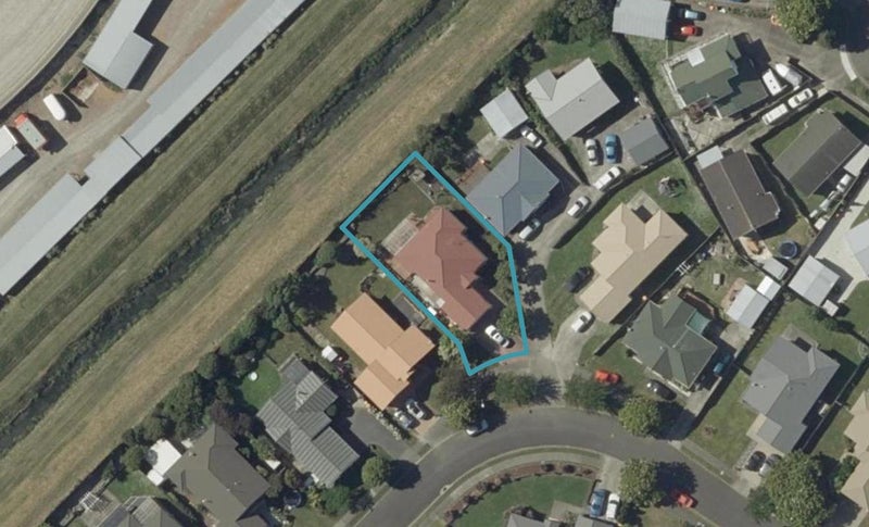40 Dalfield Place, Highbury, Palmerston North - Carousel 1