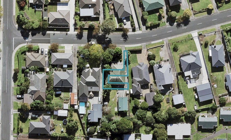 4/20 Moor Avenue, Te Atatū Peninsula, Auckland - Carousel 1