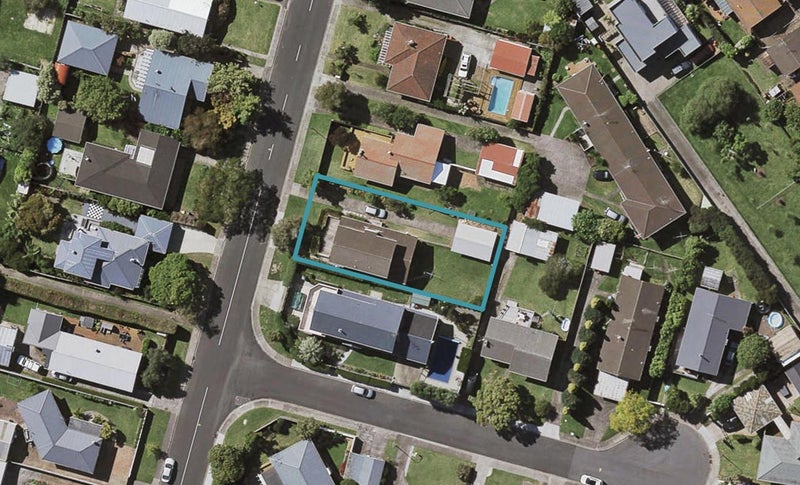 21 Celtic Crescent, Ellerslie, Auckland - Carousel 1