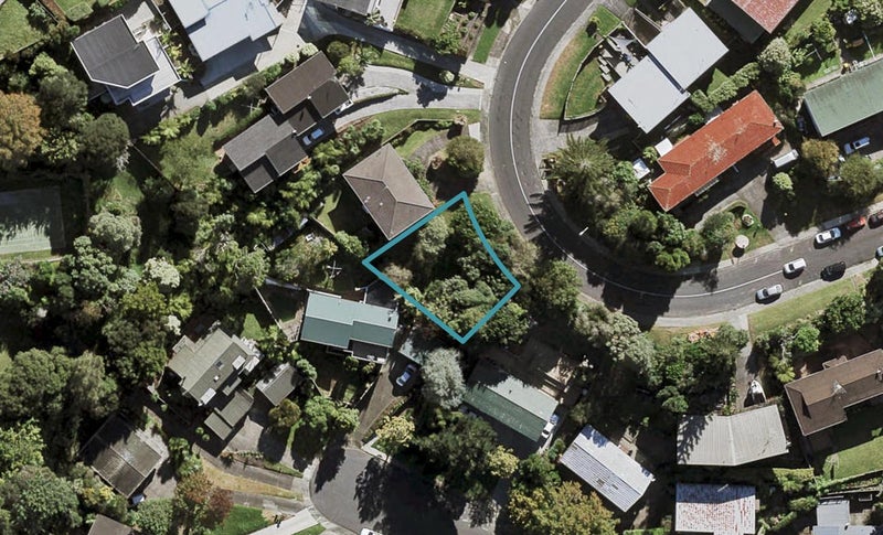15A Girrahween Drive, Totara Vale, Auckland - Carousel 1