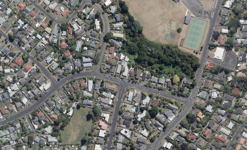 35 Edinburgh Road, Hillcrest, Hamilton - Carousel 1
