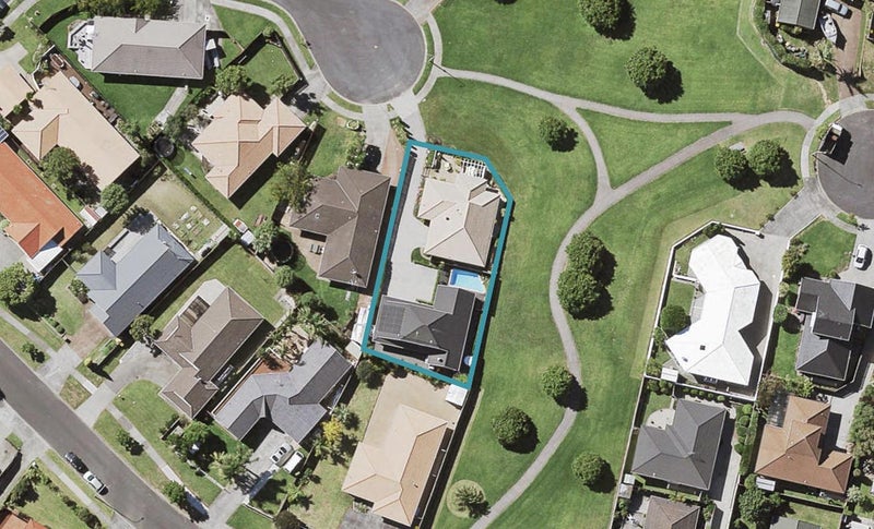 2/9 Putter Place, Golflands, Auckland - Carousel 1