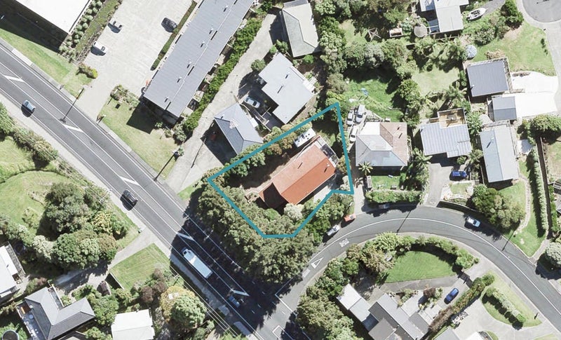 1 Hiwi Crescent, Stanmore Bay, Whangaparaoa - Carousel 1