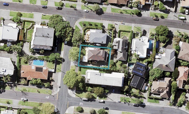 2 Tuhimata Street, St Heliers, Auckland - Carousel 1