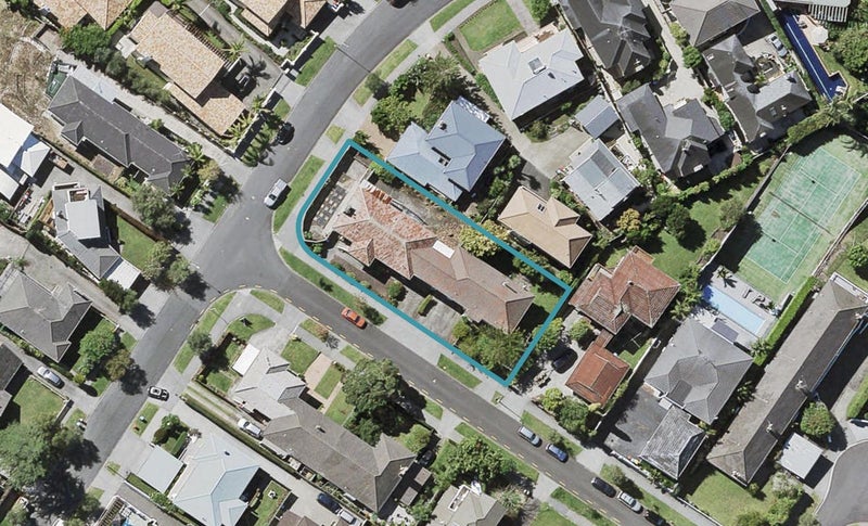 2 Godfrey Place, Kohimarama, Auckland - Carousel 1