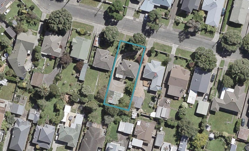 14 Thornycroft Avenue, Epuni, Lower Hutt - Carousel 1