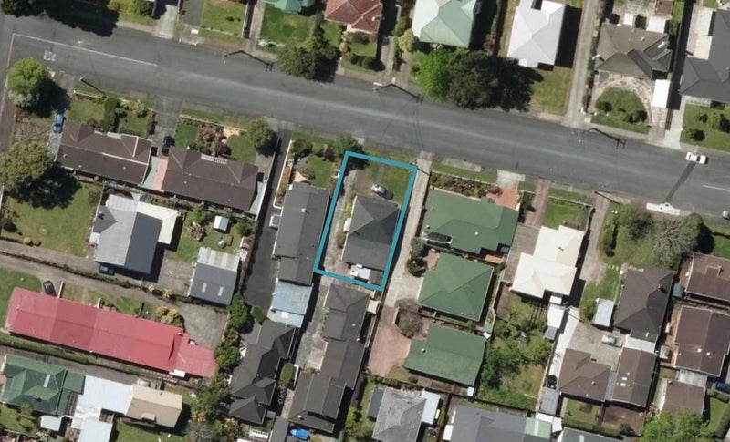 6 Mair Street, Regent, Whangārei - Carousel 1