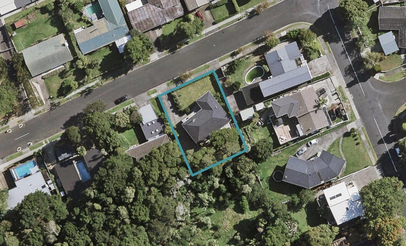 41 Walpole Avenue, Hillpark, Auckland - Carousel 1